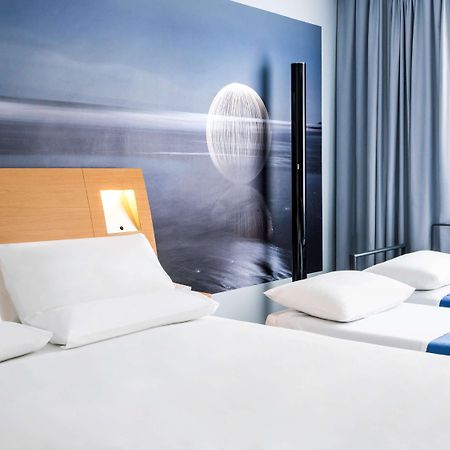 Novotel Limoges Le Lac Exterior foto