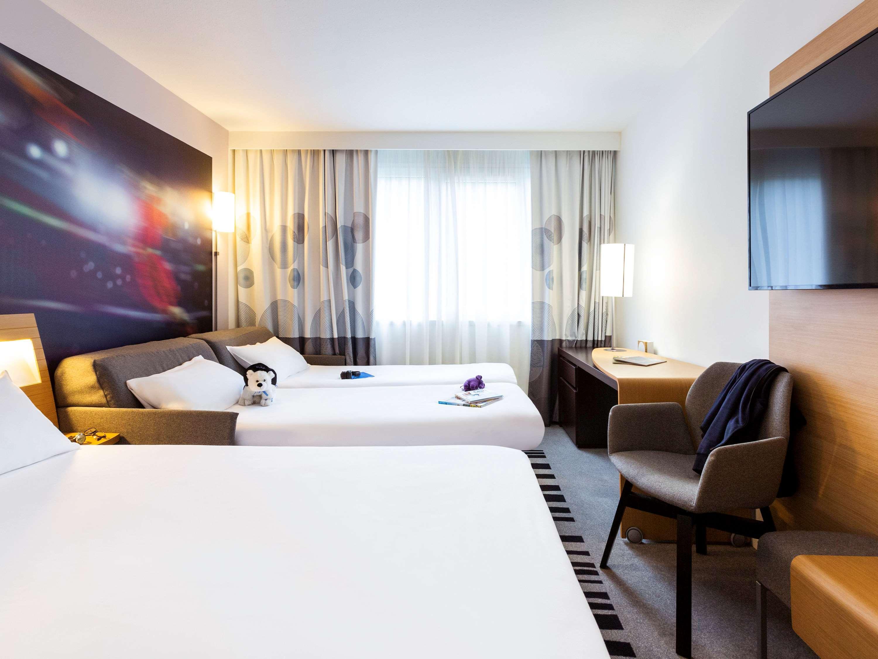 Novotel Limoges Le Lac Exterior foto
